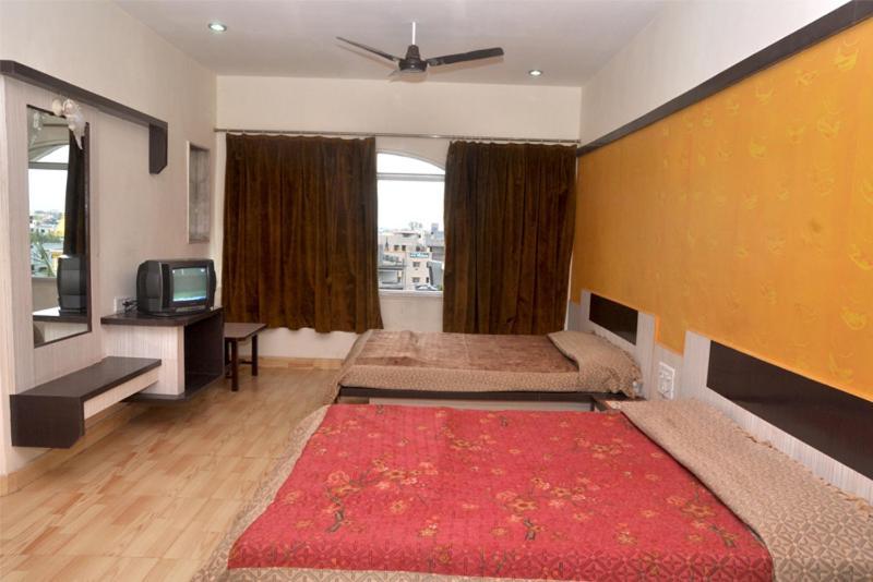 Sharan Hotel Sirdi Kültér fotó